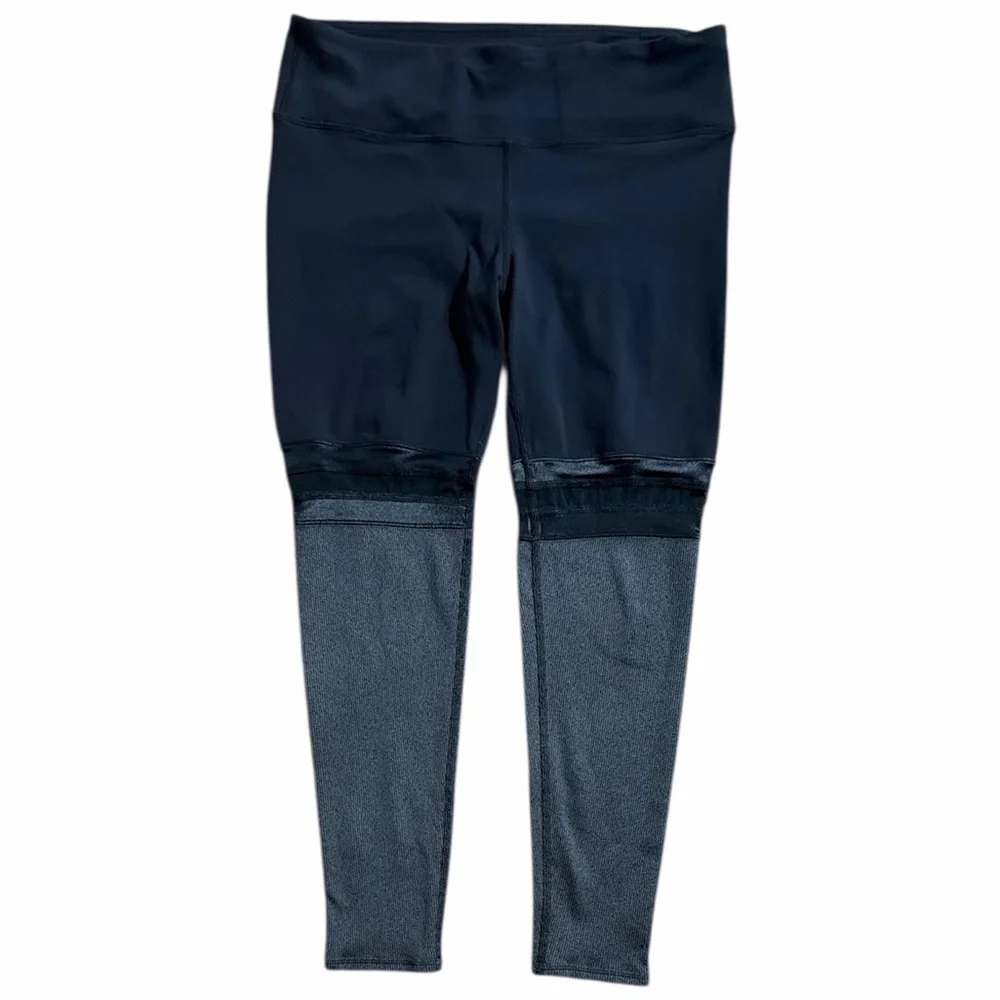 ALO Yoga Alosoft Women Medium Color‎ block Black Grey Cropped Leggings